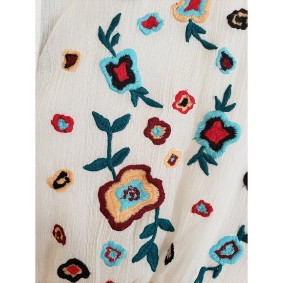 NWT BUFFALO BY DAVID BITTON EMBROIDERED WHITE BLOUSE SIZE M - Picture 3 of 7